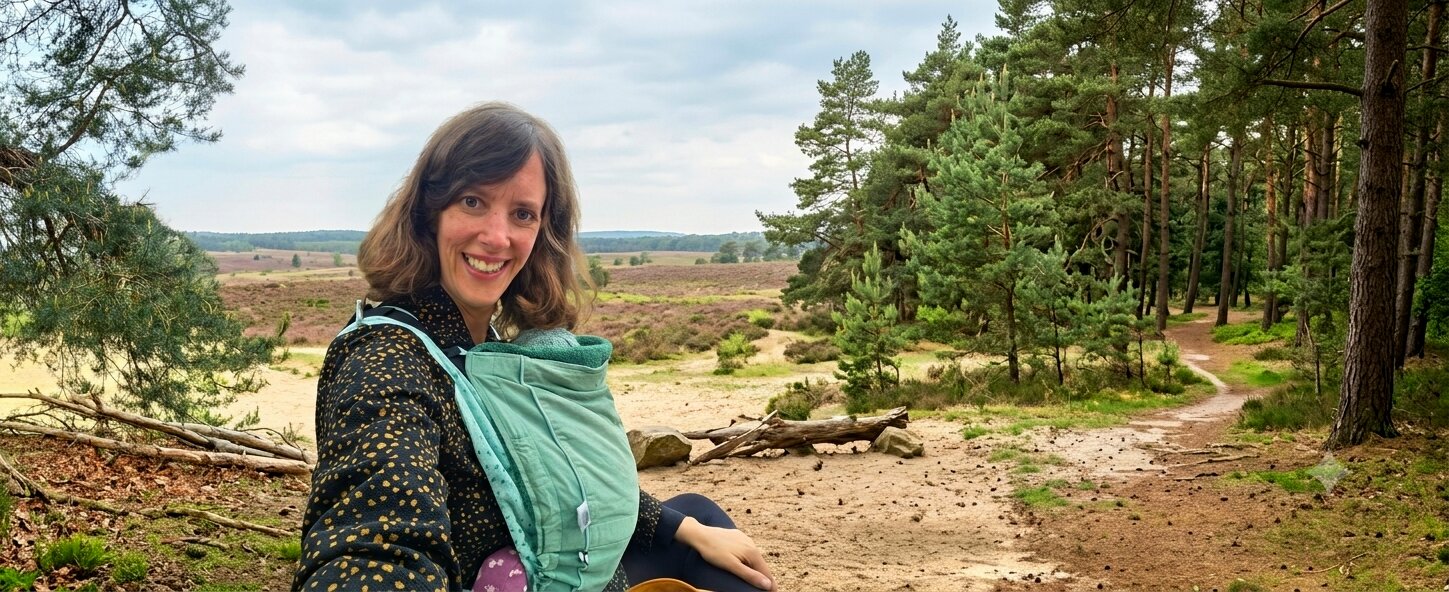Maaike Wisselo buiten in de natuur
